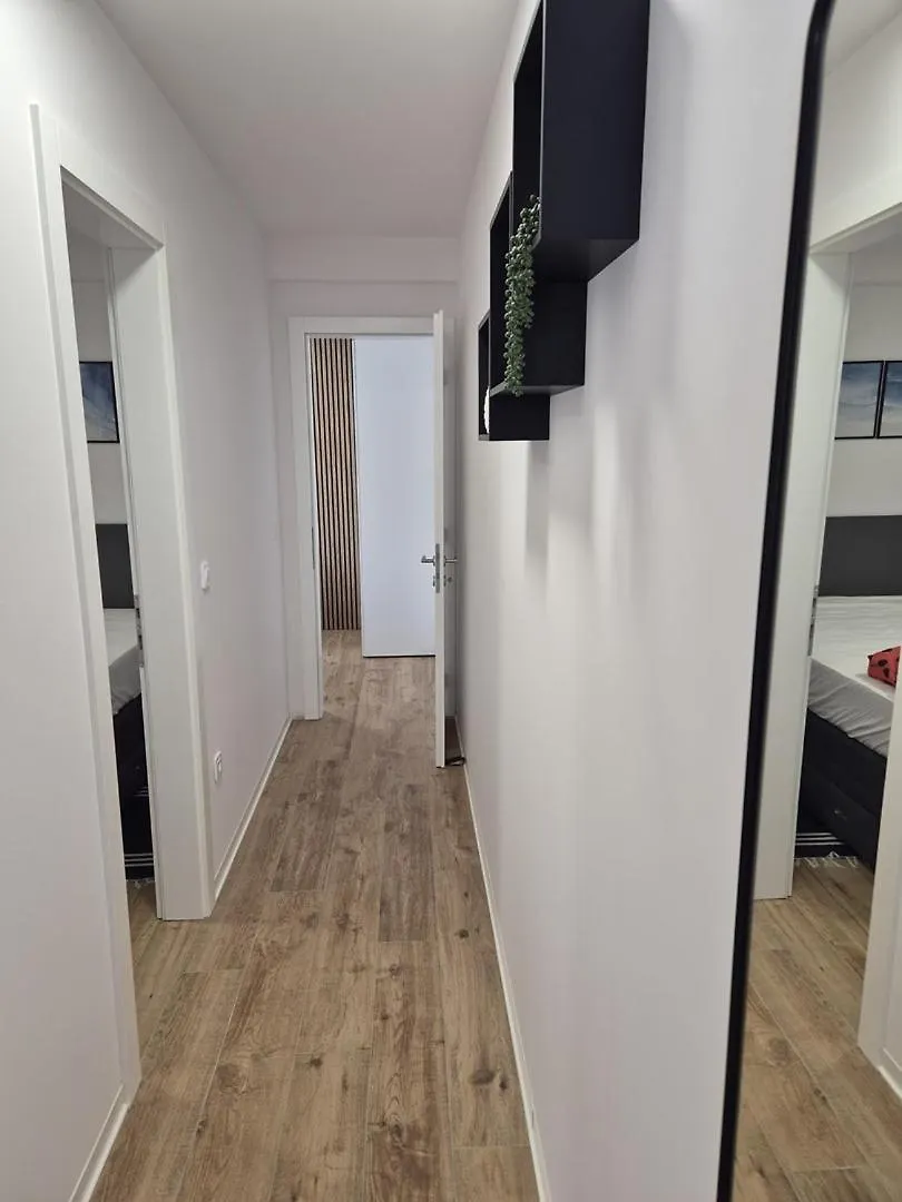 Guest house Sunshine Apartment Complex With A Pool By The Beach - Mandre, Pag