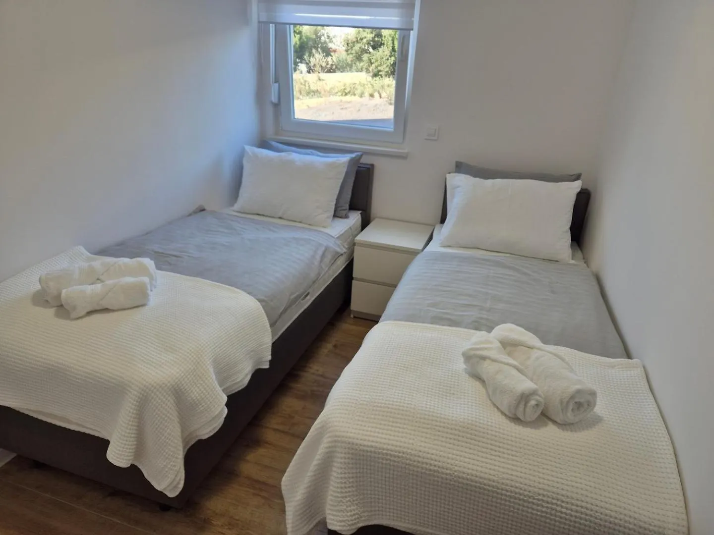 Guest house Sunshine Apartment Complex With A Pool By The Beach - Mandre, Pag Croatia