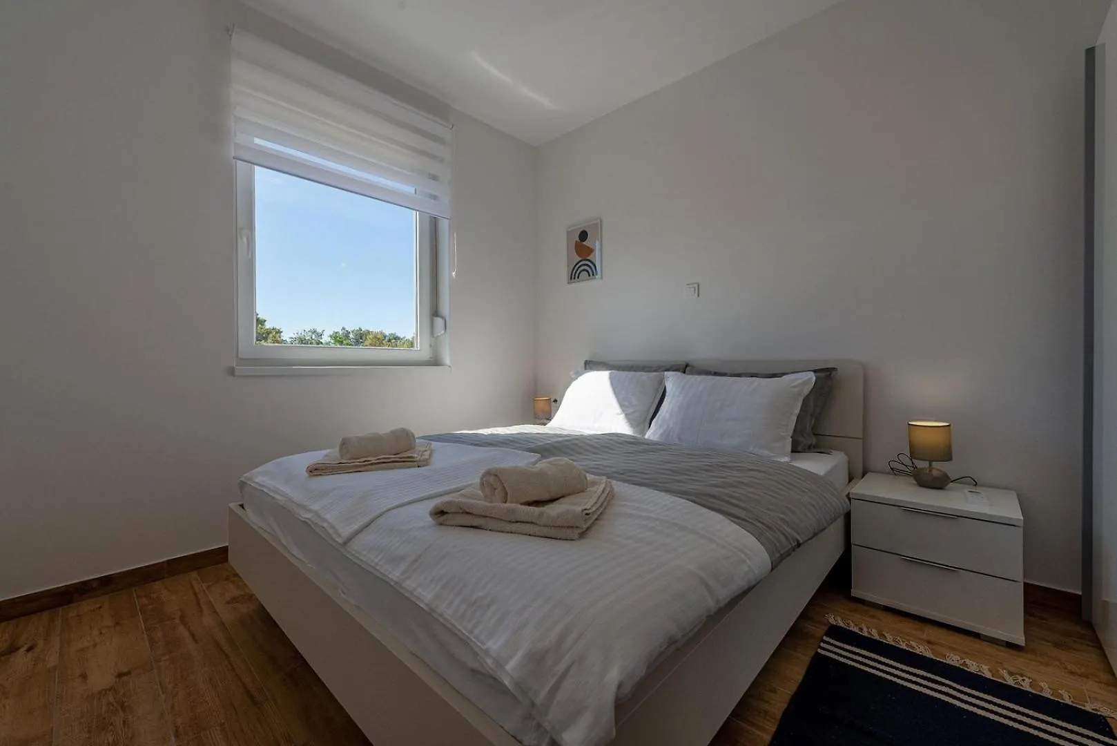 Guest house Sunshine Apartment Complex With A Pool By The Beach - Mandre, Pag