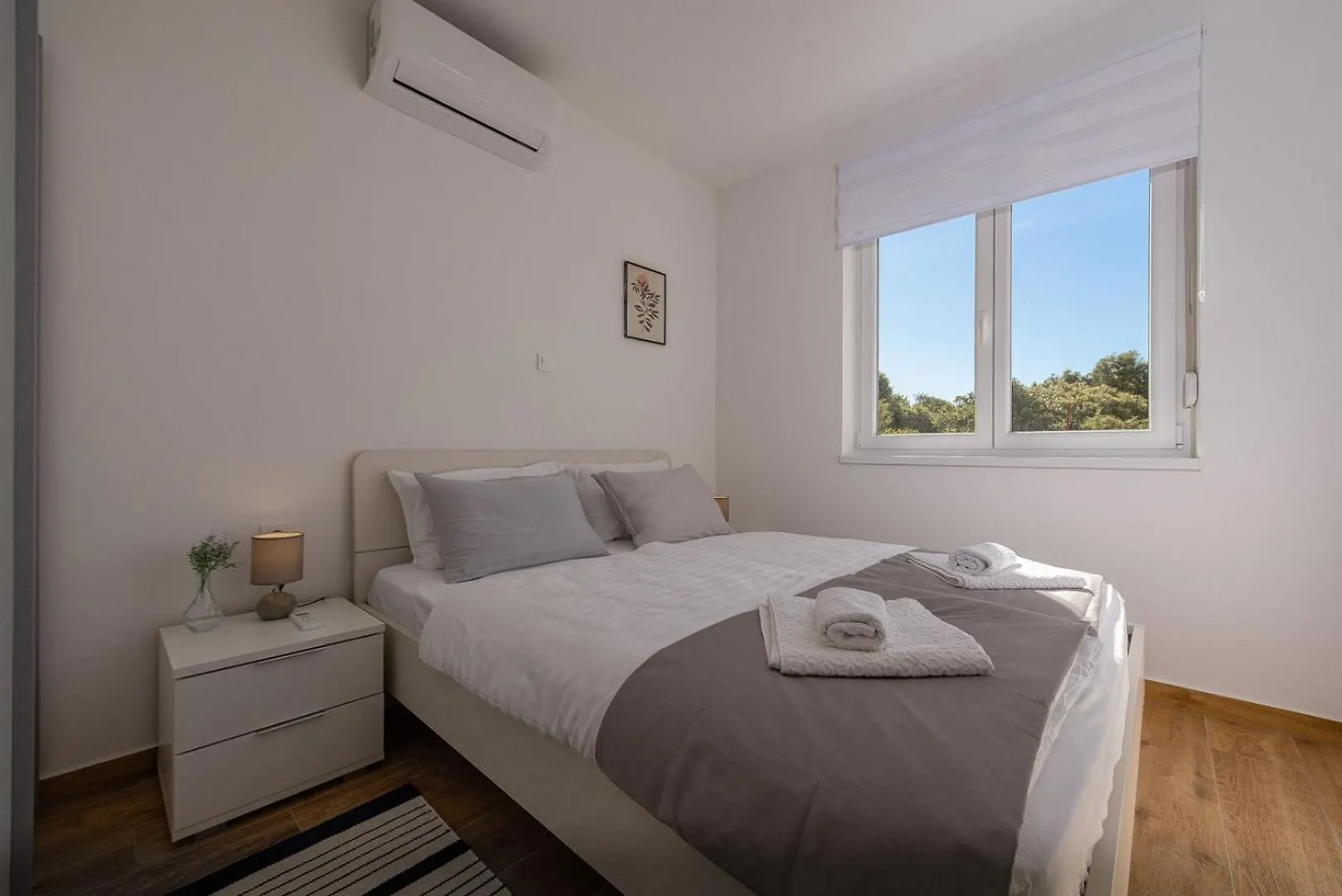 Sunshine Apartment Complex With A Pool By The Beach - Mandre, Pag 0*, Mandre Croatia